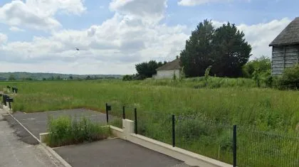 Terrain à bâtir de 432 m² à DANNEMOIS (91)