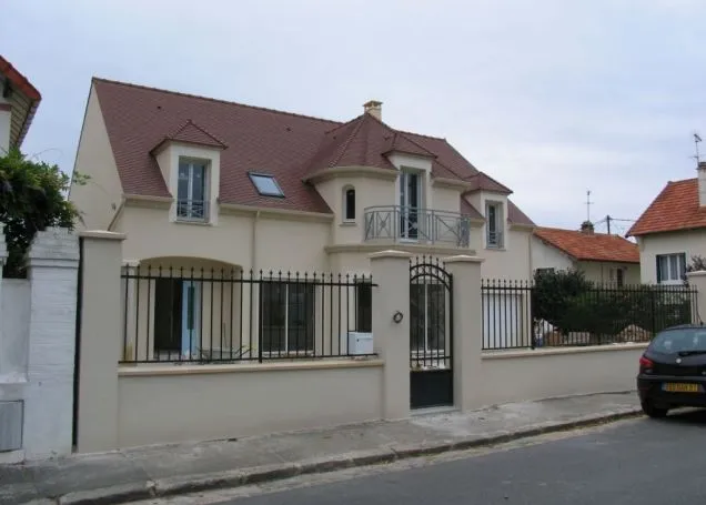 Construction à Montlhéry